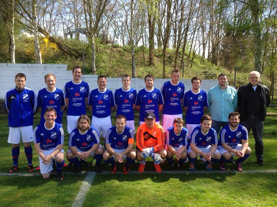 Mannschaftsfoto vor dem Spiel bei der DJK Kahl am 19.04.2015